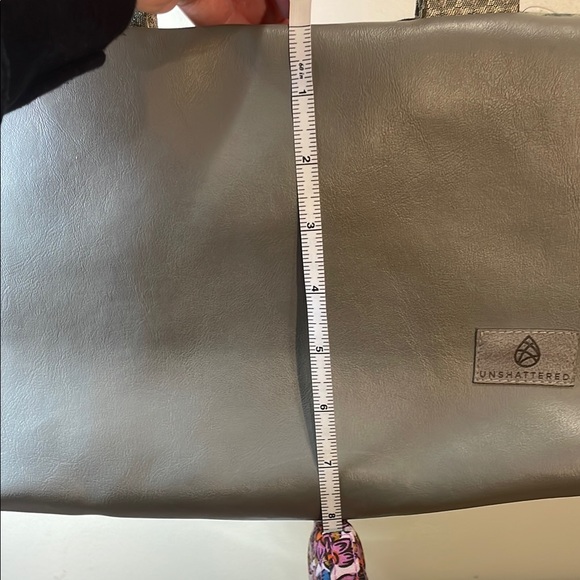 Chic Gray Mixed Media Shoulder Bag - Picture 12 of 14